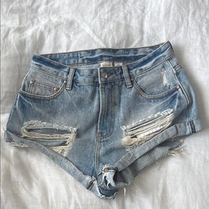 Somedays Lovin Distressed Denim Shorts Size 24